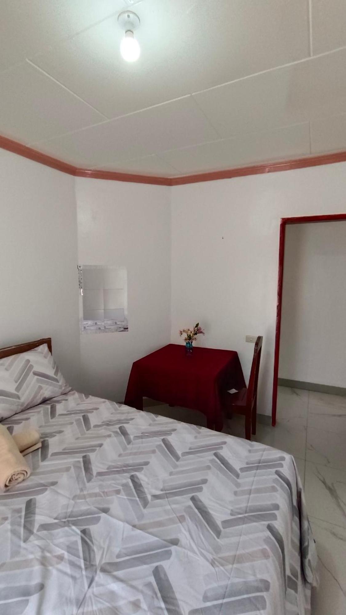 Bella'S Bed & Breakfast Dauis Ngoại thất bức ảnh